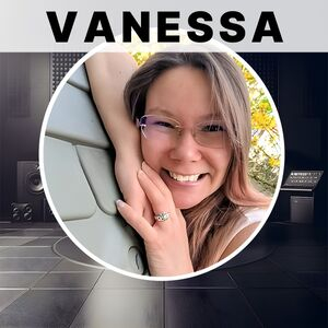 Vanessa (Médium Haut, FR)